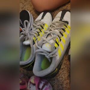 Youth football cleats size 3 nike